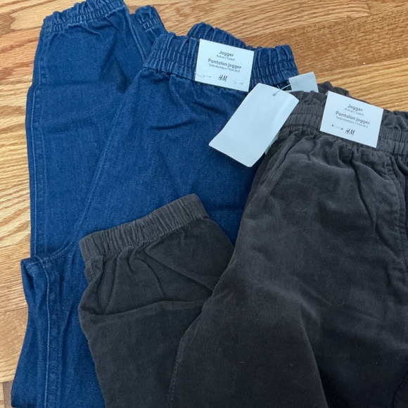 Kids’ Everyday Comfort Jogger Pants - Picture 2 of 3